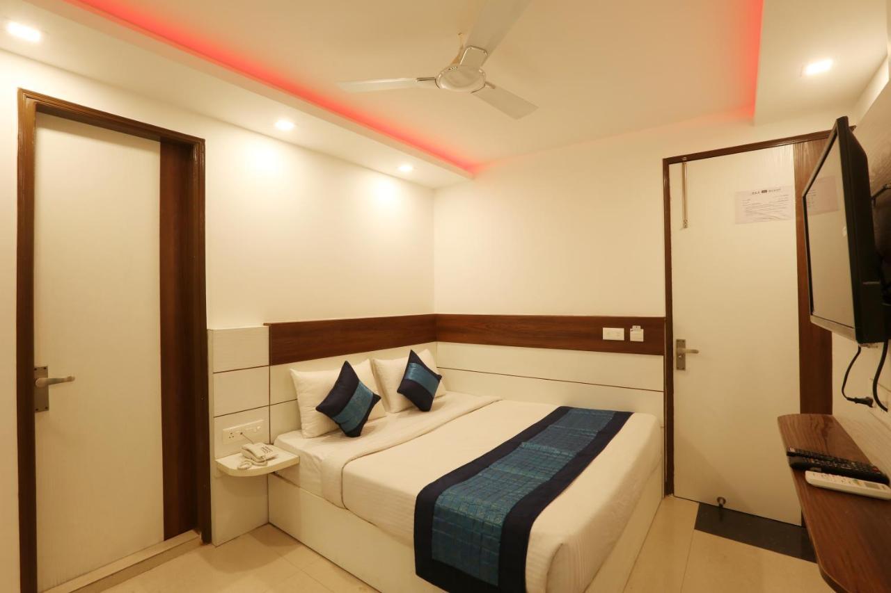 Hotel Ark Wood At Airport Nueva Delhi Exterior foto